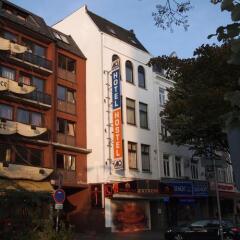 Отель a&o Hamburg Reeperbahn Гамбург