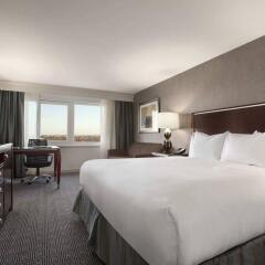 Отель Hilton New York JFK Airport США, Нью-Йорк - отзывы, цены и фото номеров - забронировать отель Hilton New York JFK Airport онлайн комната для гостей фото 5