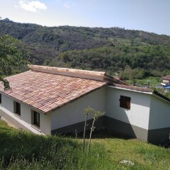 Отель Vivienda Vacacional La Espriella Испания, Онис - отзывы, цены и фото номеров - забронировать отель Vivienda Vacacional La Espriella онлайн вид на фасад