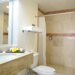 Отель Villas Vallarta By Canto Del Sol Пуэрто-Вальярта ванная фото 2