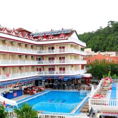 Mustis Royal Plaza Hotel Турция, Кумлюбюк - отзывы, цены и фото номеров - забронировать отель Mustis Royal Plaza Hotel онлайн бассейн фото 2