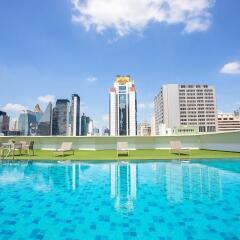 Отель Graceland Bangkok Hotel Таиланд, Бангкок - отзывы, цены и фото номеров - забронировать отель Graceland Bangkok Hotel онлайн бассейн фото 2