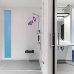 Отель Aloft Munich Мюнхен сейф в номере