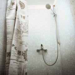 Отель Katus Hostel Эстония, Таллин - 9 отзывов об отеле, цены и фото номеров - забронировать отель Katus Hostel онлайн ванная фото 2