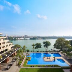 Отель Cinnamon Lakeside Colombo балкон