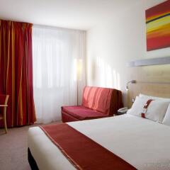 Отель B&B Hotel Madrid Aeropuerto T1 T2 T3 Испания, Мадрид - 8 отзывов об отеле, цены и фото номеров - забронировать отель B&B Hotel Madrid Aeropuerto T1 T2 T3 онлайн комната для гостей фото 2