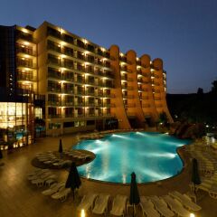 Отель Helios Spa - All Inclusive Болгария, Золотые пески - 1 отзыв об отеле, цены и фото номеров - забронировать отель Helios Spa - All Inclusive онлайн бассейн фото 2