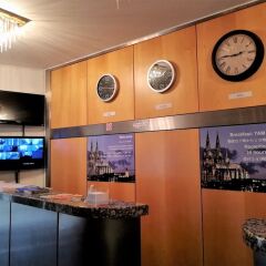 Hotel Königshof The Arthouse интерьер отеля фото 3