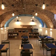 Отель Hostal Cervelo гостиничный бар