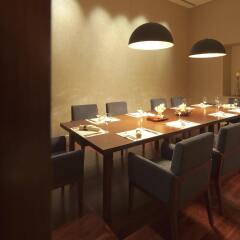 Отель Al Ghurair Rayhaan by Rotana