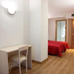 Отель Hostal Santel San Marcos удобства в номере