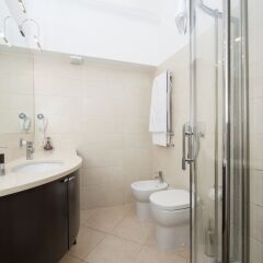 Отель Trinity Guest House Италия, Рим - отзывы, цены и фото номеров - забронировать отель Trinity Guest House онлайн ванная