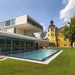 Отель Falkensteiner Schlosshotel Velden бассейн