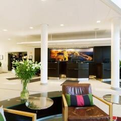 Отель Courtyard by Marriott Stockholm Kungsholmen Швеция, Стокгольм - 5 отзывов об отеле, цены и фото номеров - забронировать отель Courtyard by Marriott Stockholm Kungsholmen онлайн интерьер отеля