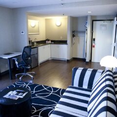Ramada Plaza Hotel & Suites - West Hollywood питание