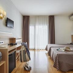 Gran Hotel Flamingo сейф в номере