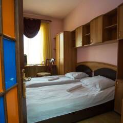 Отель One Way Hostel & Tours Армения, Ереван - отзывы, цены и фото номеров - забронировать отель One Way Hostel & Tours онлайн сейф в номере