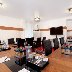 Отель TIPTOP Hotel Burgschmiet Garni Германия, Нюрнберг - отзывы, цены и фото номеров - забронировать отель TIPTOP Hotel Burgschmiet Garni онлайн детские мероприятия фото 2
