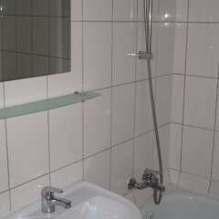 Гостиница Alekseevo - 3 в Москве 12 отзывов об отеле, цены и фото номеров - забронировать гостиницу Alekseevo - 3 онлайн Москва ванная