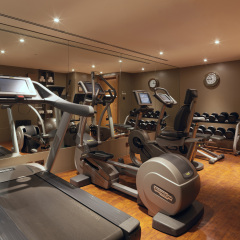 Отель Radisson Blu Edwardian Hampshire Лондон фитнесс-зал