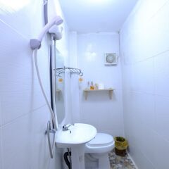 Отель Midsummer Night Hostel Таиланд, Бангкок - отзывы, цены и фото номеров - забронировать отель Midsummer Night Hostel онлайн ванная фото 2