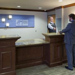 Отель Holiday Inn Express & Suites Bloomington - Mpls Arpt Area West Блумингтон интерьер отеля фото 3