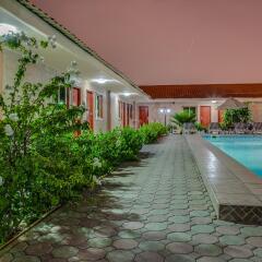 Отель Marhaba Hotel and Resort ОАЭ, Шарджа - отзывы, цены и фото номеров - забронировать отель Marhaba Hotel and Resort онлайн бассейн