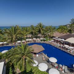 Отель Kamala Beach Resort a Sunprime Resort бассейн фото 2