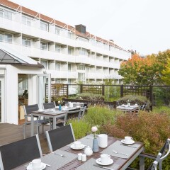 Отель Living Hotel Nürnberg by Derag Германия, Нюрнберг - 2 отзыва об отеле, цены и фото номеров - забронировать отель Living Hotel Nürnberg by Derag онлайн питание