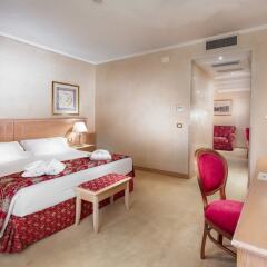 Hotel De Londres комната для гостей фото 7