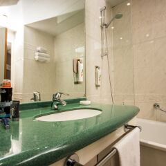 Отель ibis Styles Paris Tolbiac Bibliotheque (ex all seasons) Франция, Париж - 1 отзыв об отеле, цены и фото номеров - забронировать отель ibis Styles Paris Tolbiac Bibliotheque (ex all seasons) онлайн ванная фото 2