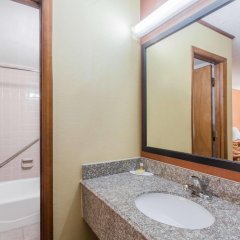Days Inn by Wyndham Sweetwater in Sweetwater, United States of America from 82$, photos, reviews - zenhotels.com bathroom