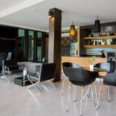 Отель Inn Place Serviced Residence гостиничный бар