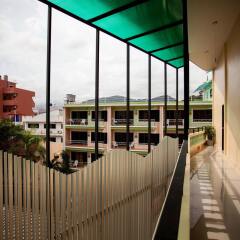 The Wave Patong Boutique Hotel балкон