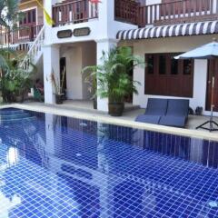 Baan Chayna Resort Hotel бассейн фото 4