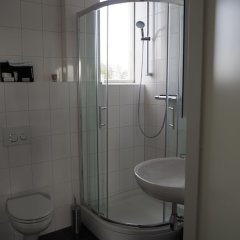 B&B Westeinder in Hazerswoude-Rijndijk, Netherlands from 117$, photos, reviews - zenhotels.com bathroom