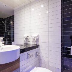 Отель Holiday Inn Express Munich Airport ванная фото 2
