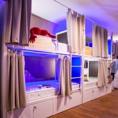Click Hostel Бангкок комната для гостей фото 5