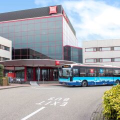 Отель ibis Schiphol Amsterdam Airport Нидерланды, Бадхевердорп - 7 отзывов об отеле, цены и фото номеров - забронировать отель ibis Schiphol Amsterdam Airport онлайн парковка