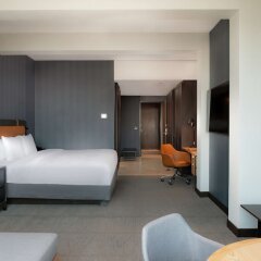 Отель Hilton Guadalajara Midtown Мексика, Гвадалахара - отзывы, цены и фото номеров - забронировать отель Hilton Guadalajara Midtown онлайн