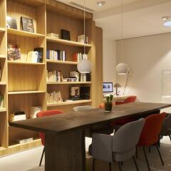 Отель 9Hotel Sablon развлечения