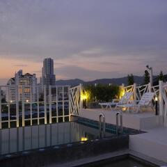 Raha Grand Hotel Пхукет