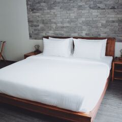 Henry'S Hotel And Gastropub Бангкок комната для гостей фото 2