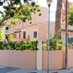 Апартаменты Naika Studios & Apartments парковка
