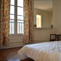 Апартаменты Spacious 2 Bedroom Apartment in Paris 2nd комната для гостей фото 2