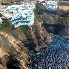 Отель Ambassador Santorini Luxury Villas & Suites пляж