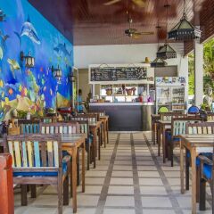 Отель Crystal Bay Beach Resort гостиничный бар