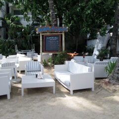 Отель Microtel by Wyndham Boracay Филиппины, остров Боракай - 1 отзыв об отеле, цены и фото номеров - забронировать отель Microtel by Wyndham Boracay онлайн гостиничный бар