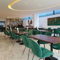 Len's Hotel Далат питание