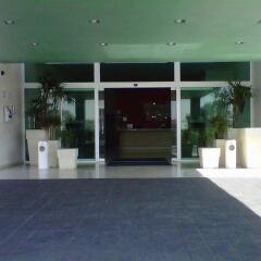 Отель Holiday Inn Express Guadalajara Iteso парковка
